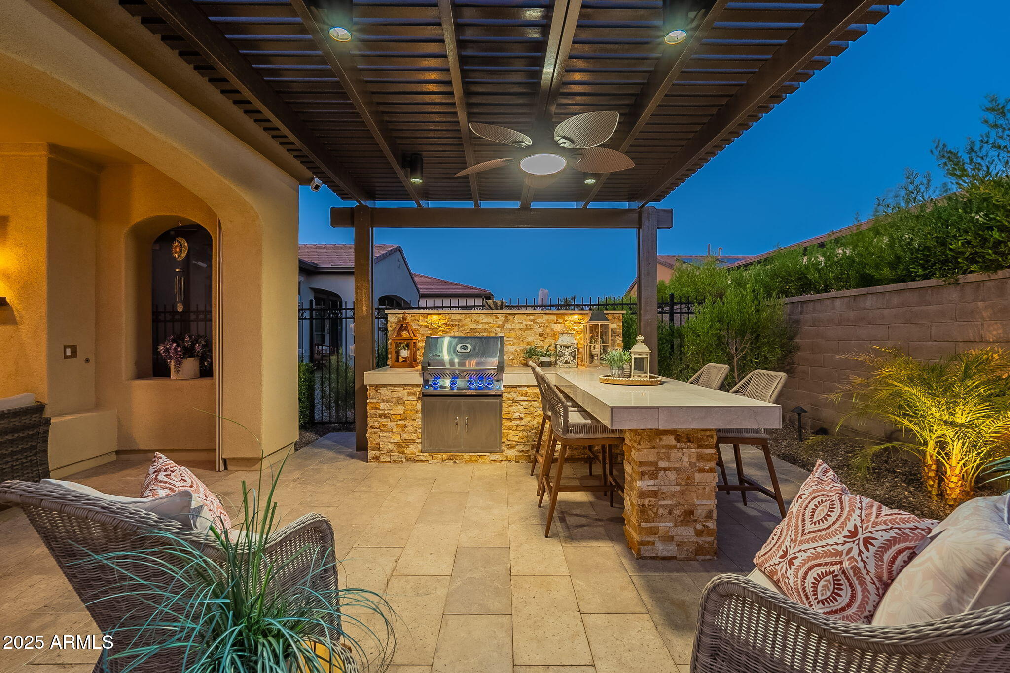 429 E VETERANS Way
