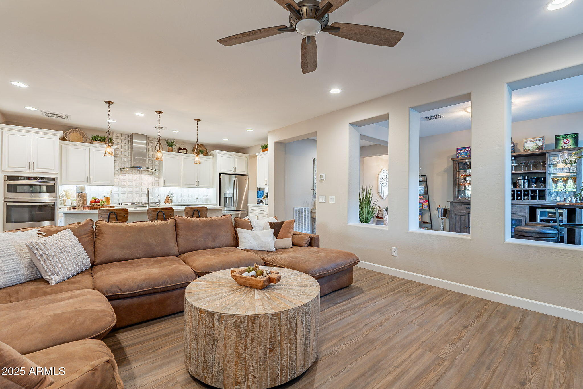429 E VETERANS Way