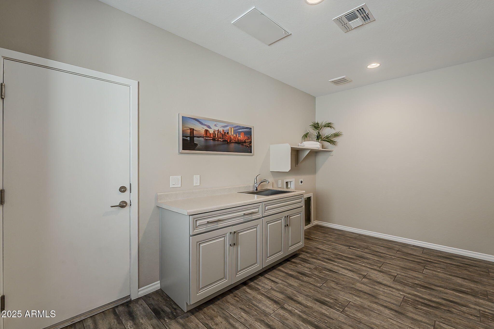 280 E WATERMELON Lane