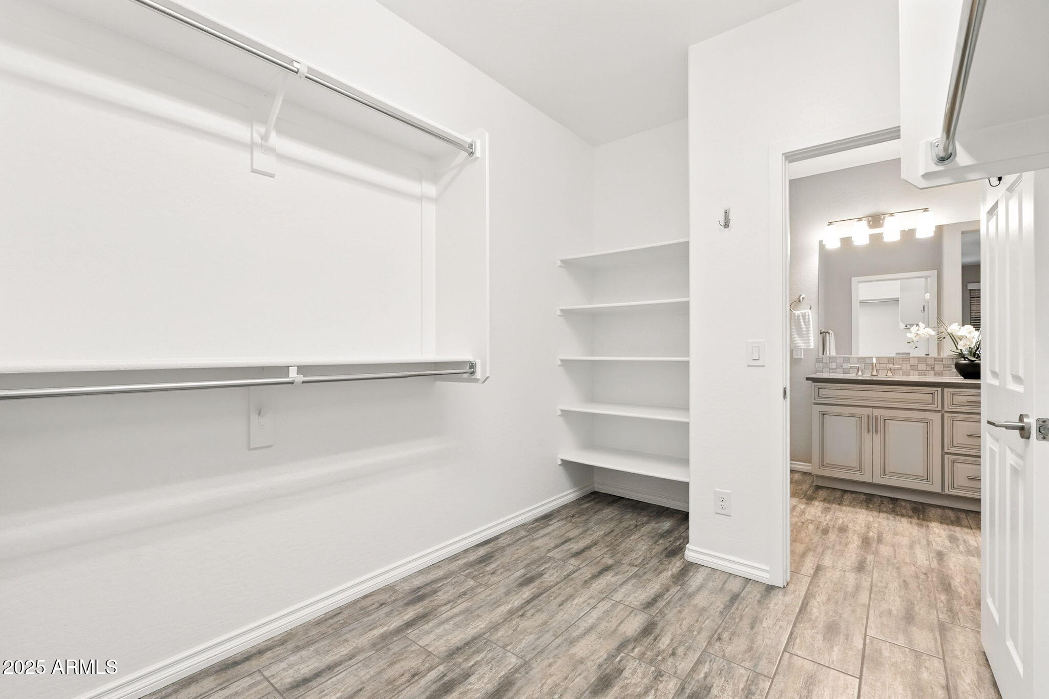 280 E WATERMELON Lane