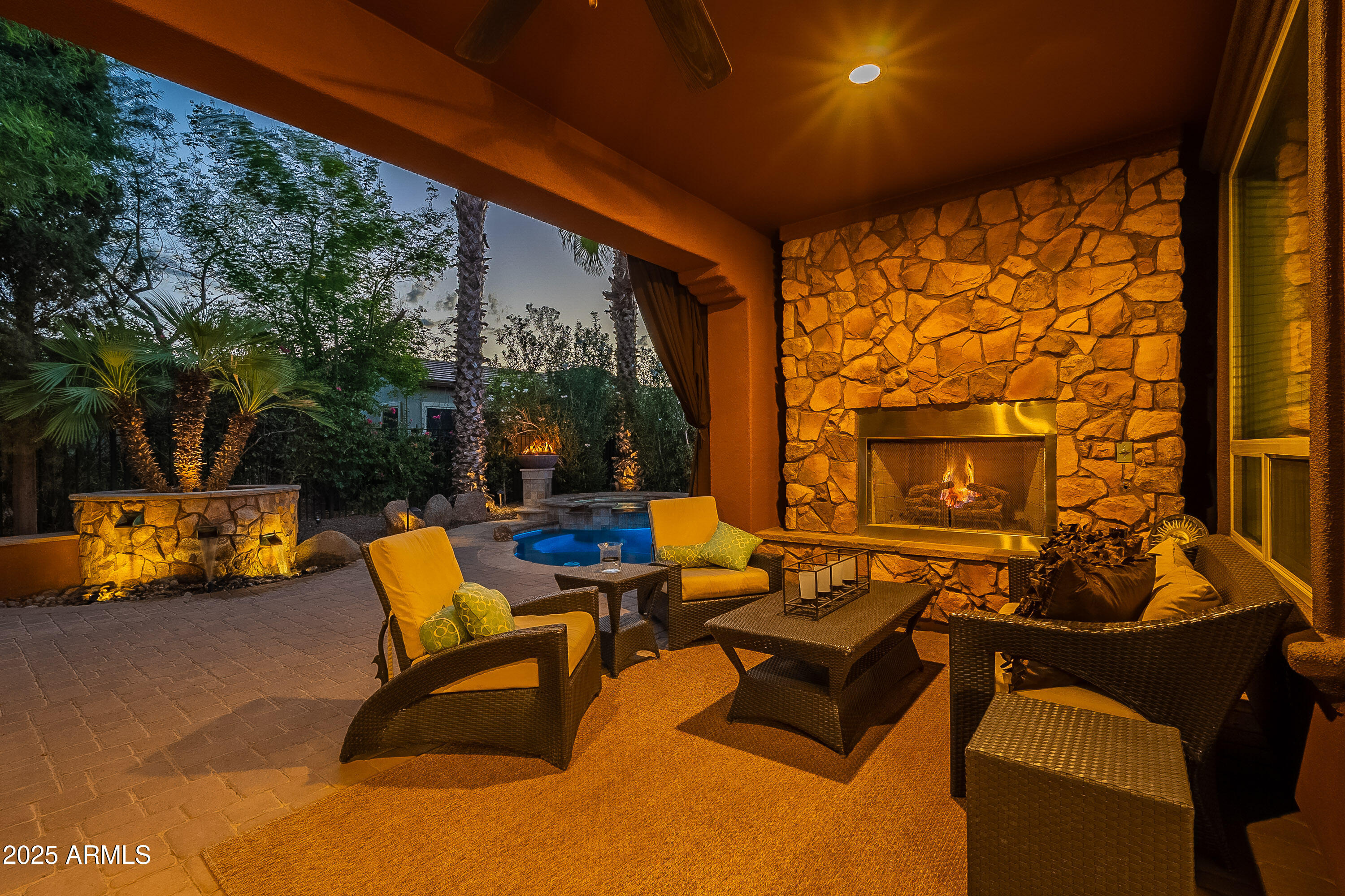 1563 E ARTEMIS Trail
