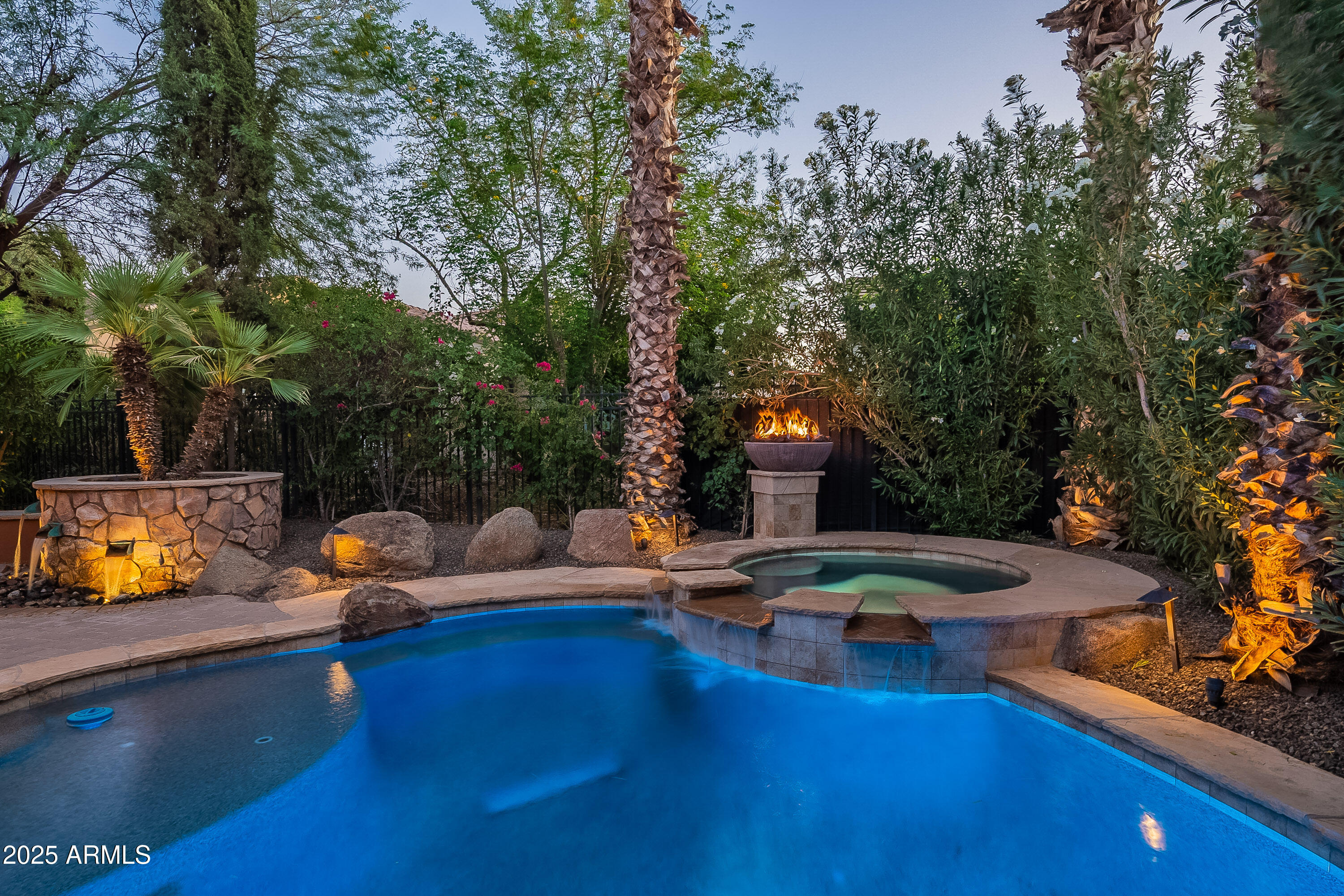 1563 E ARTEMIS Trail