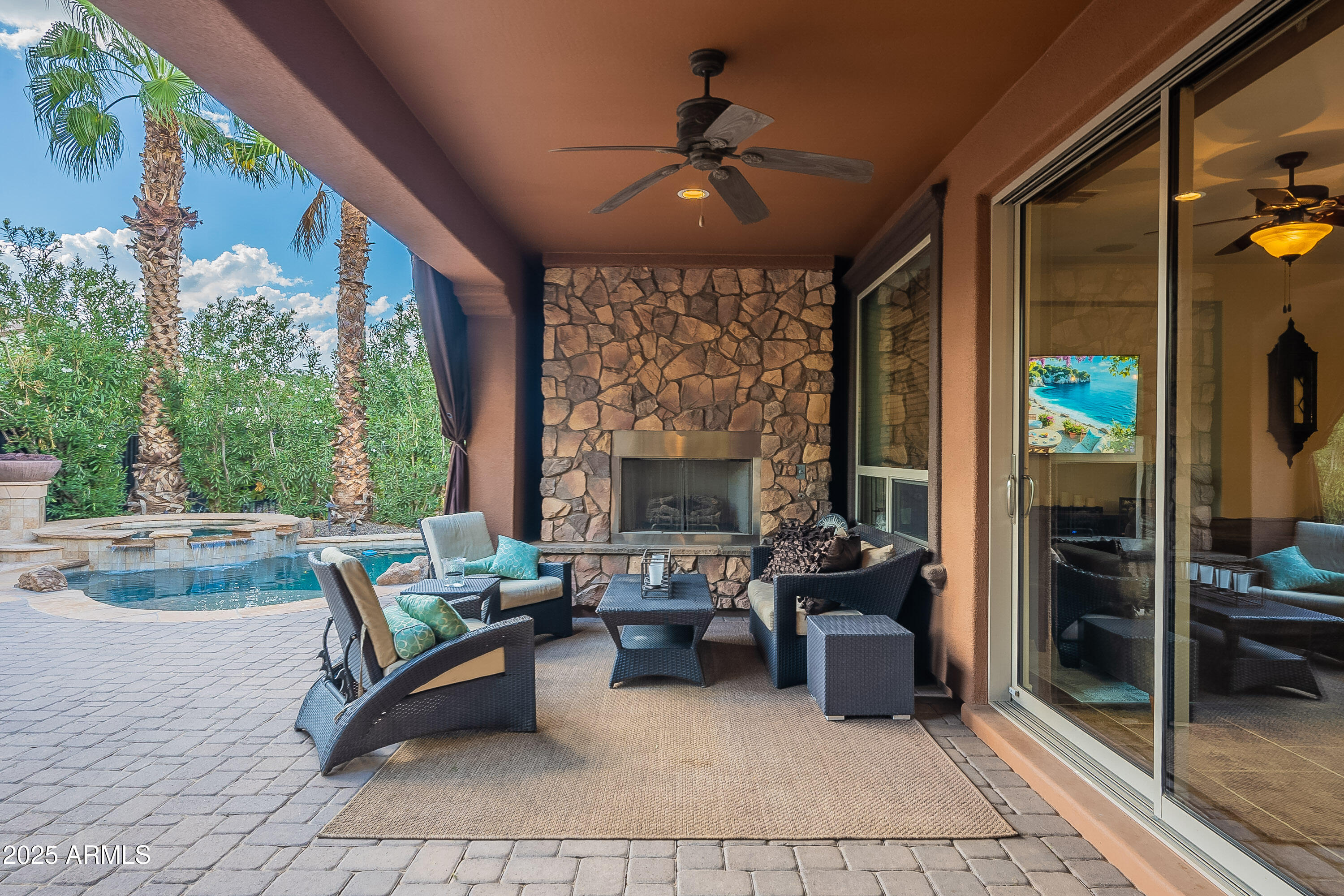 1563 E ARTEMIS Trail