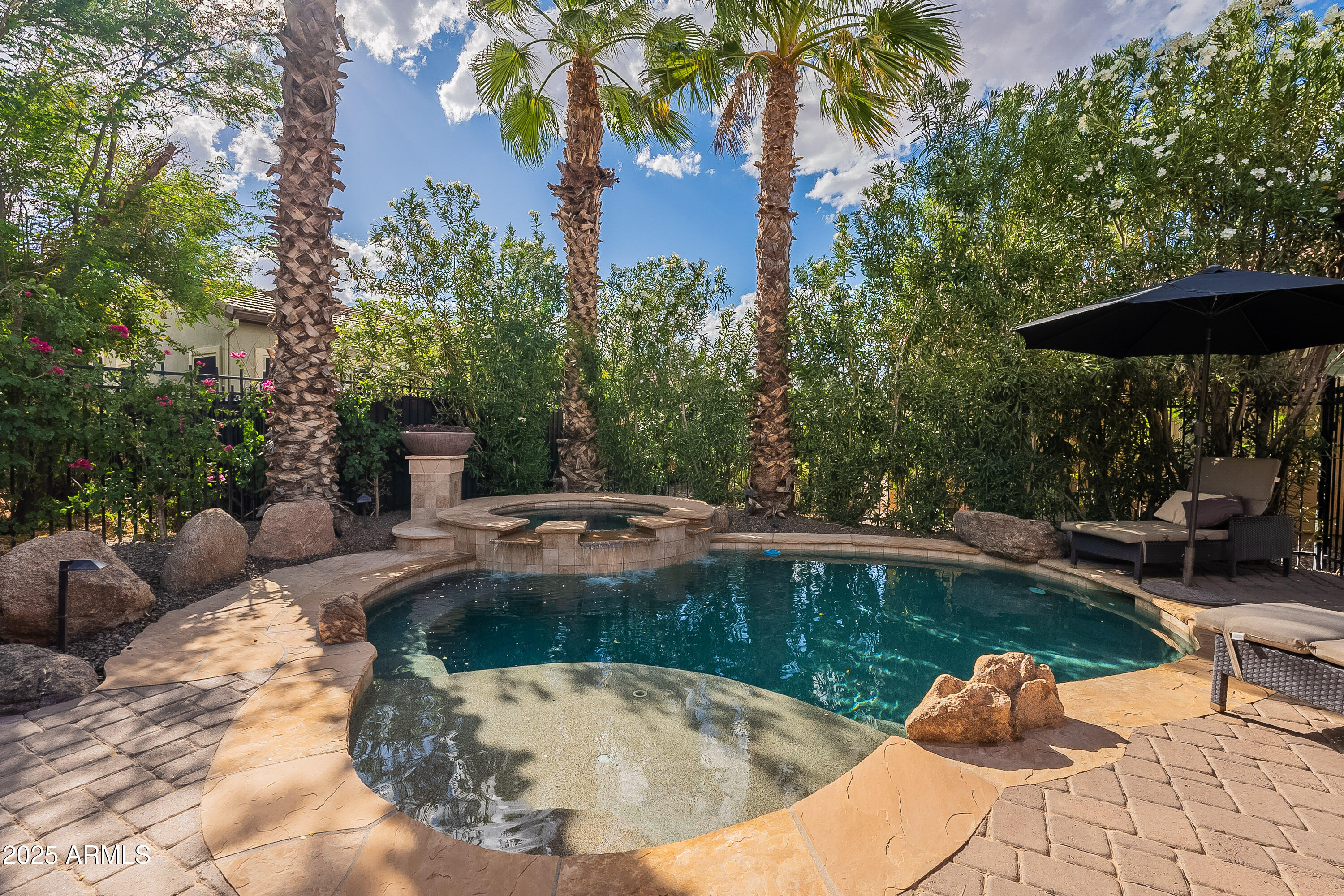 1563 E ARTEMIS Trail