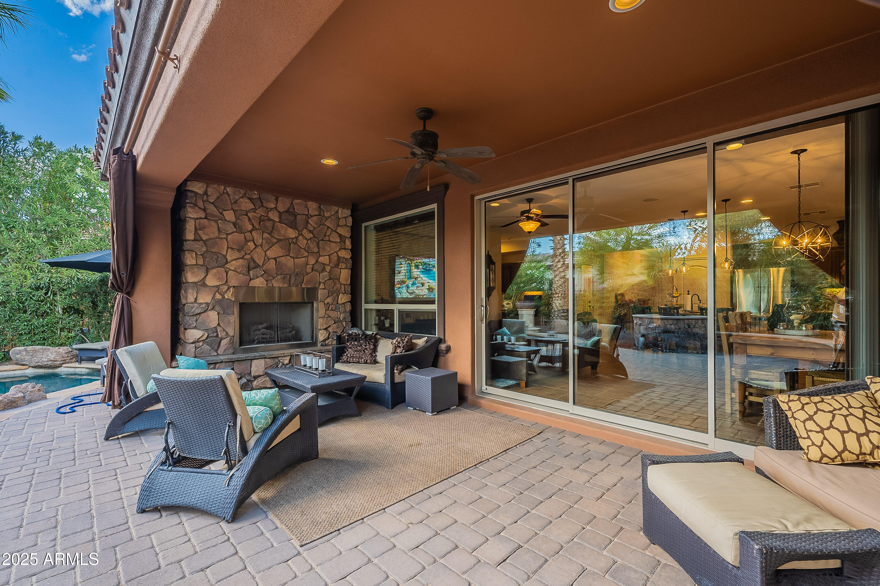 1563 E ARTEMIS Trail