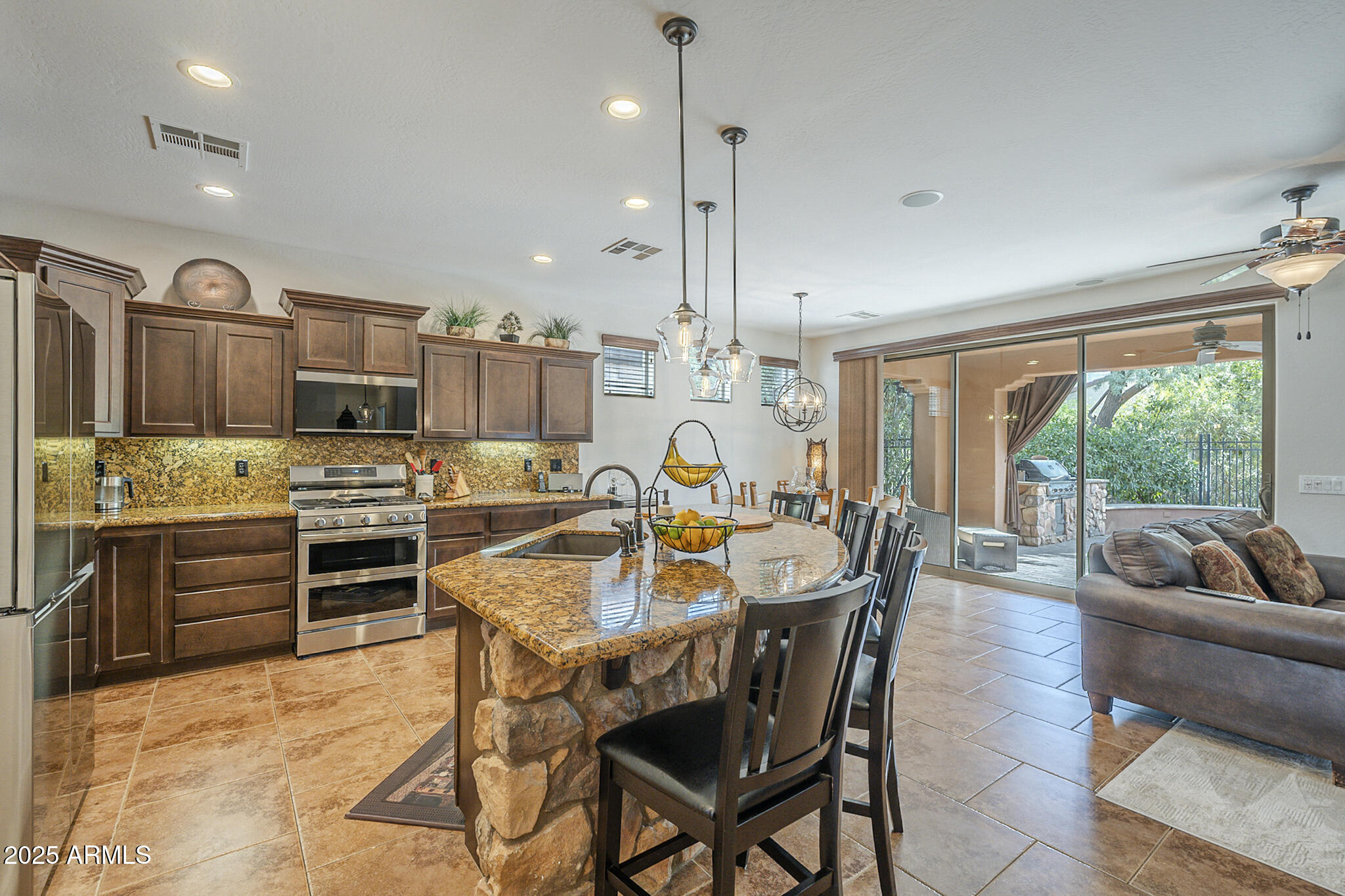 1563 E ARTEMIS Trail