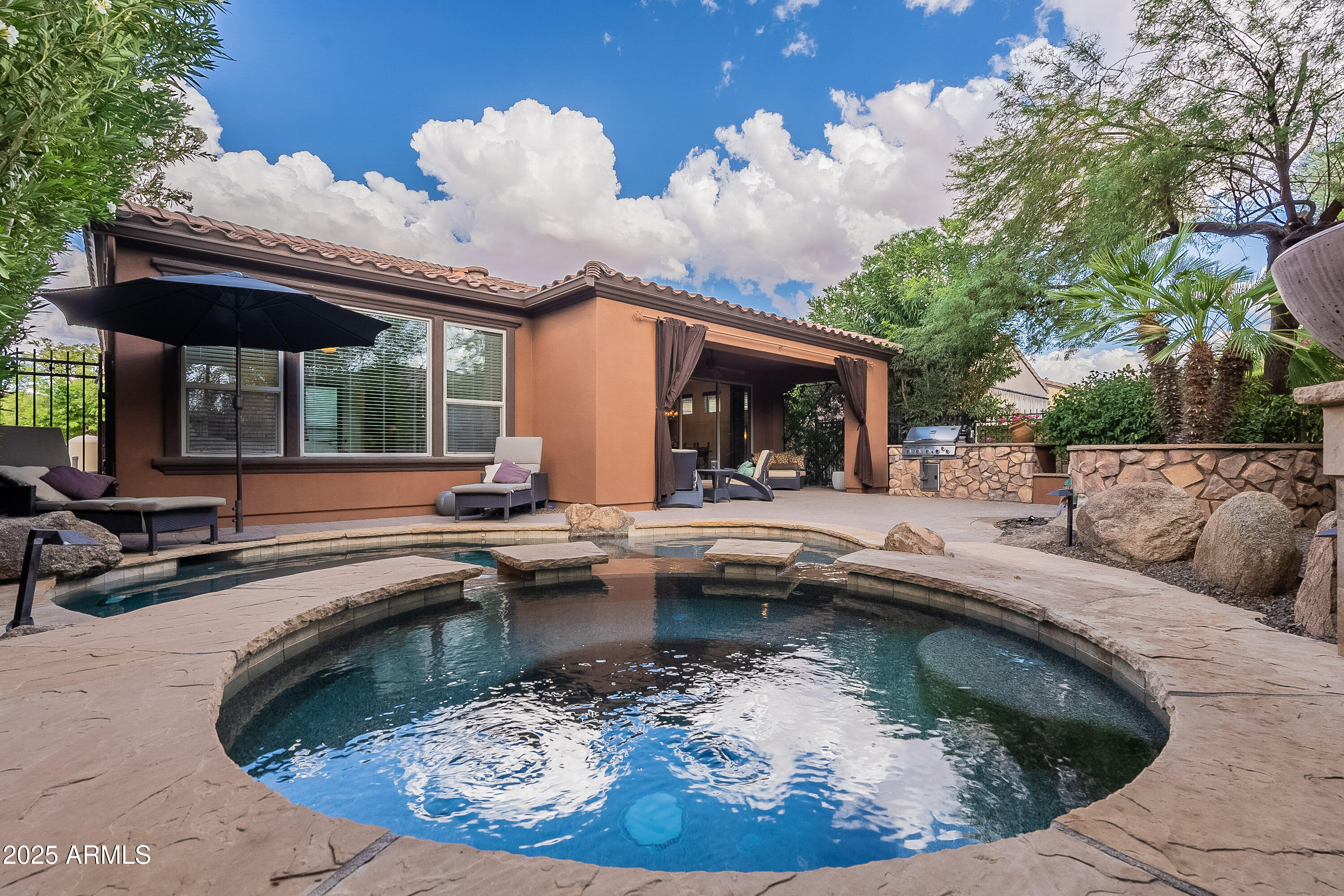 1563 E ARTEMIS Trail