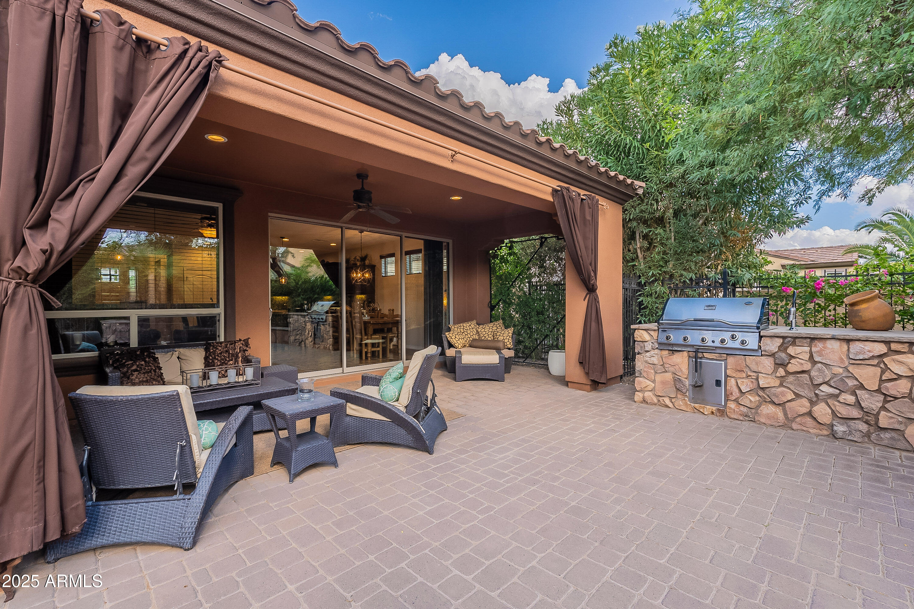 1563 E ARTEMIS Trail