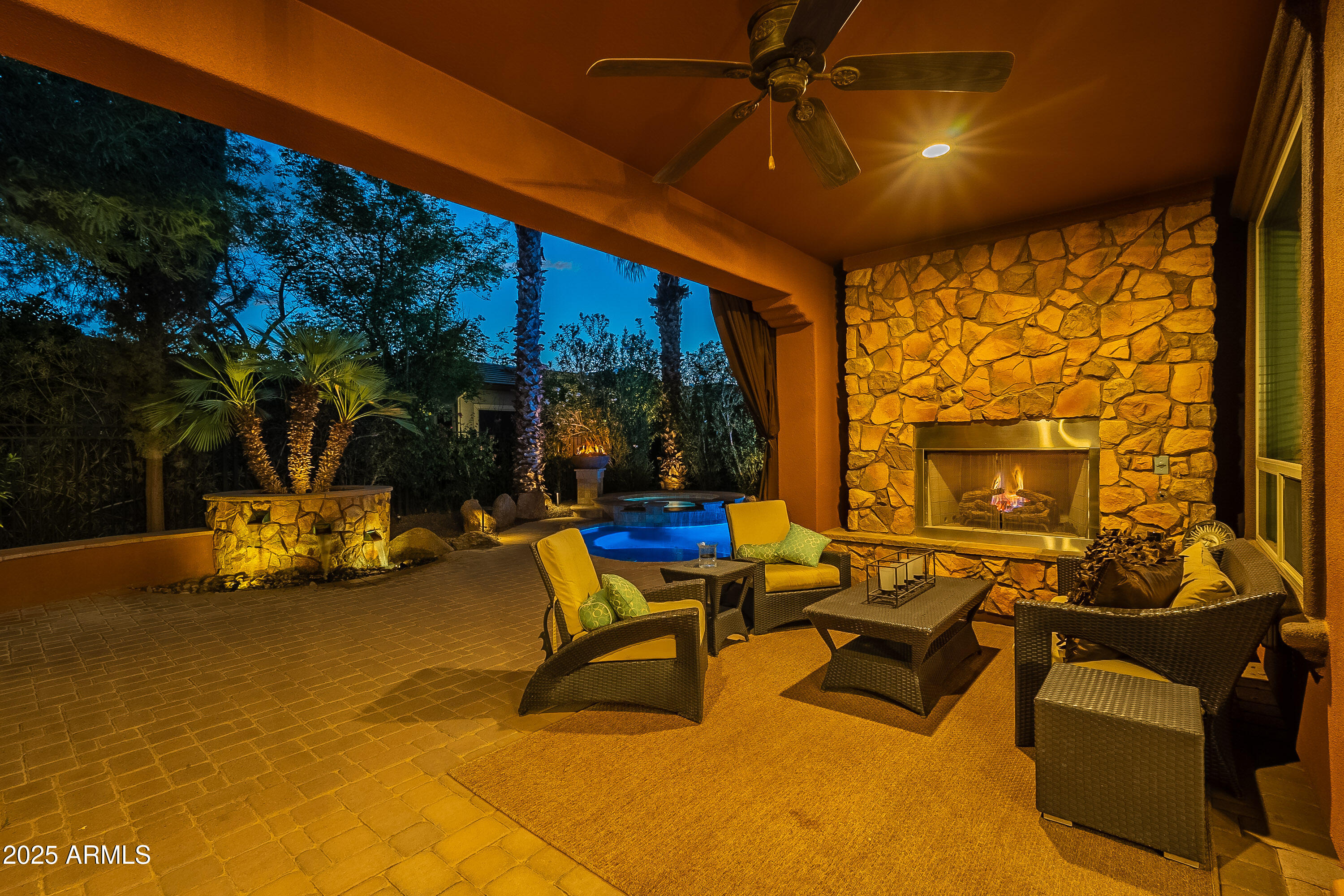 1563 E ARTEMIS Trail