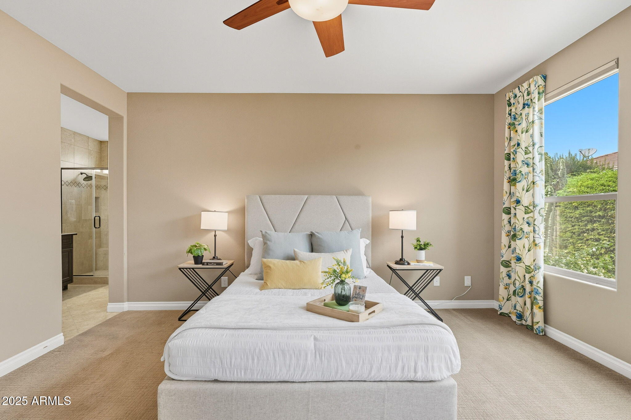 1518 E COPPER Hollow