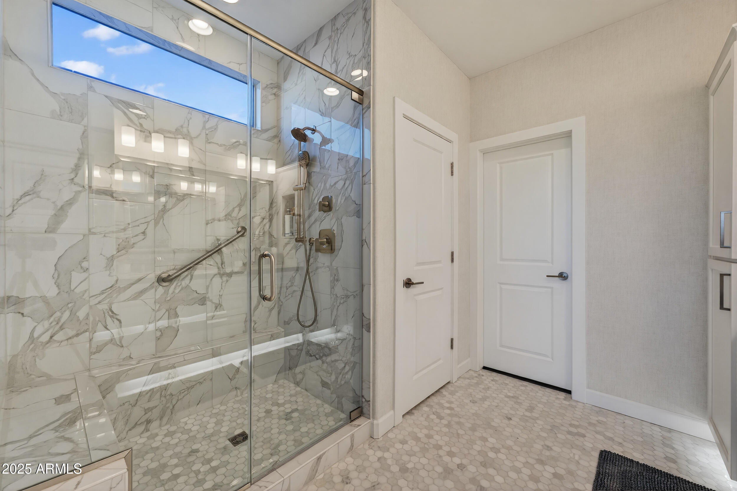 374 E BRACCIANO Avenue