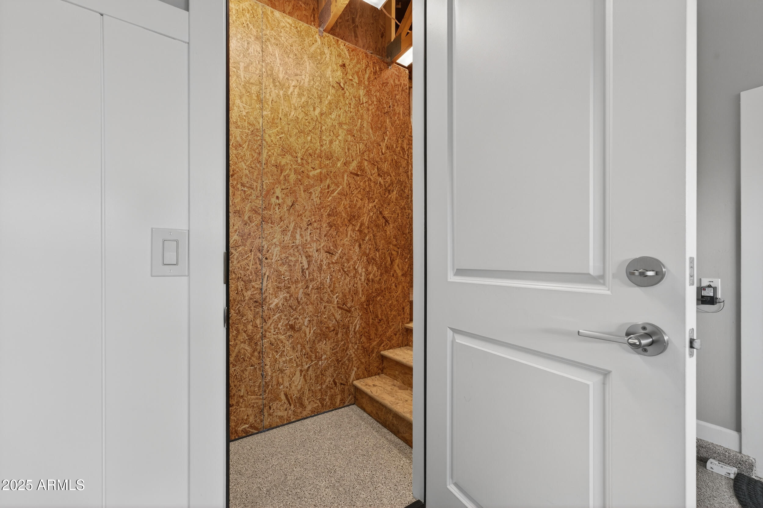 374 E BRACCIANO Avenue