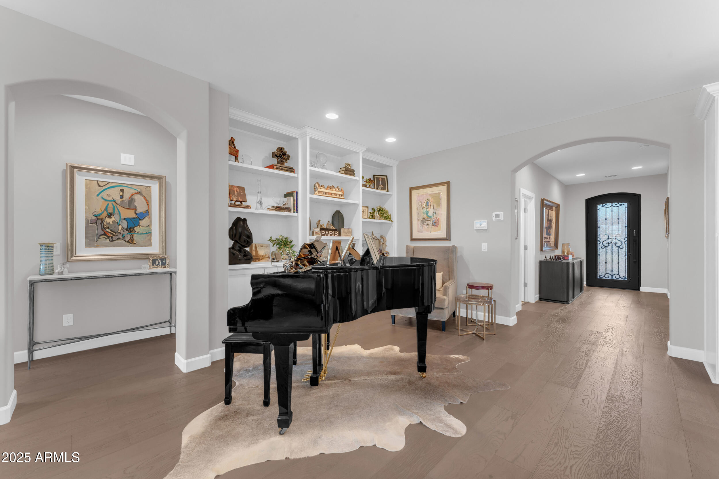 374 E BRACCIANO Avenue