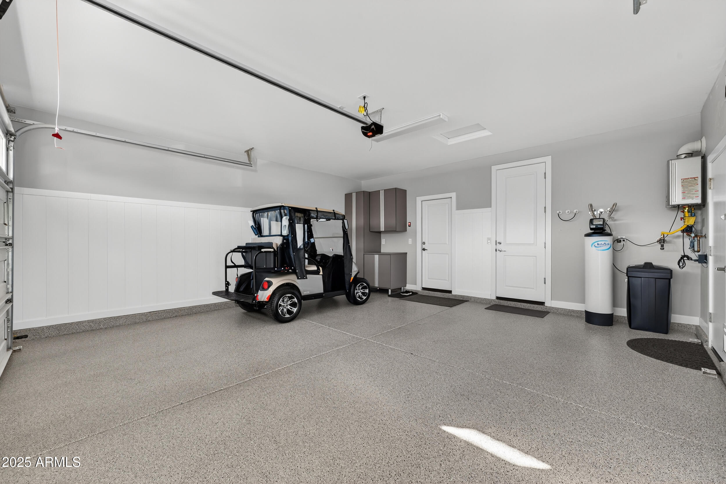 374 E BRACCIANO Avenue