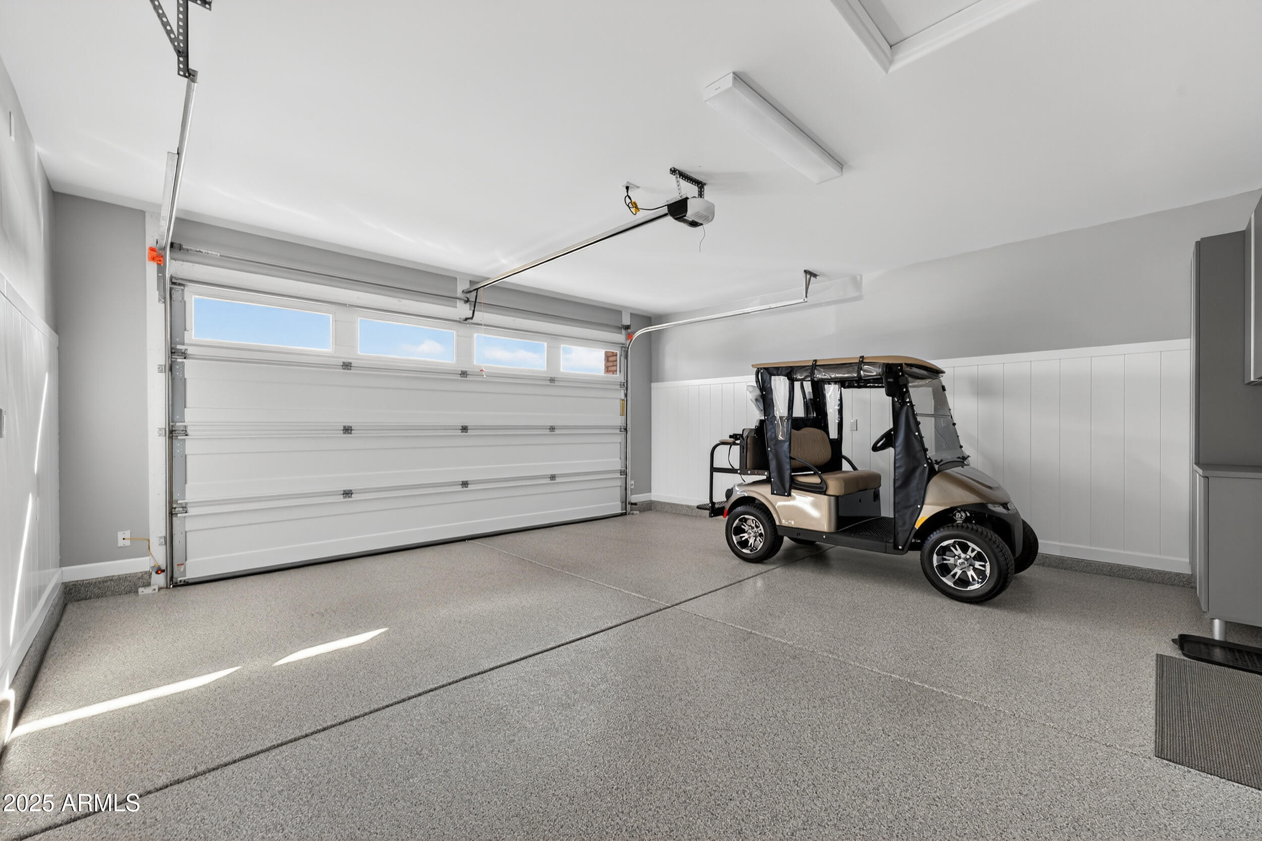 374 E BRACCIANO Avenue