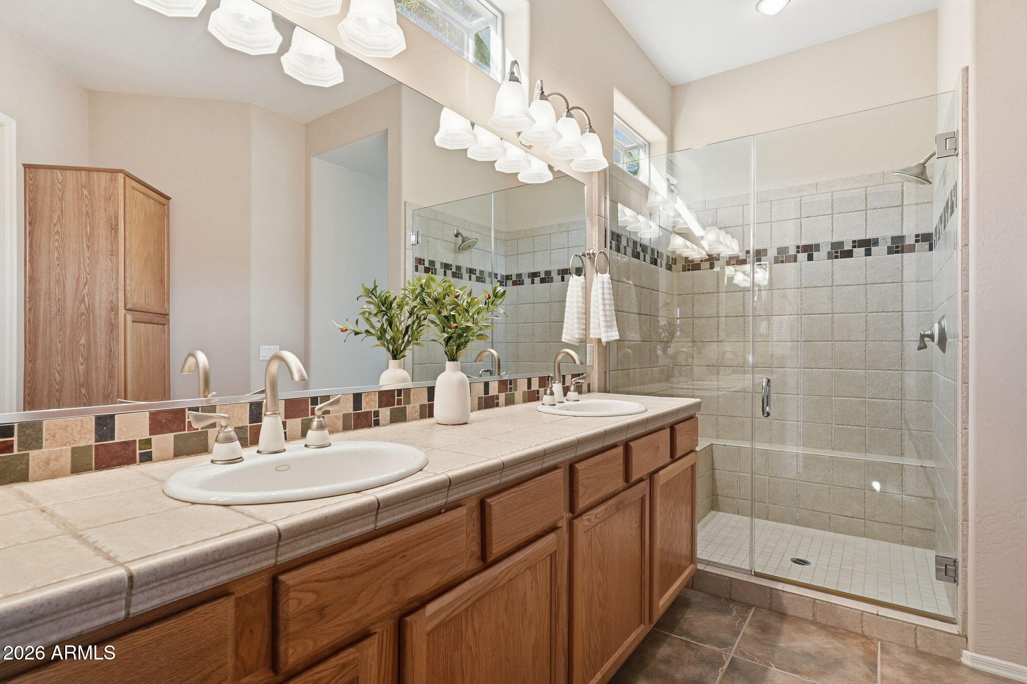 4548 E NIGHTINGALE Lane