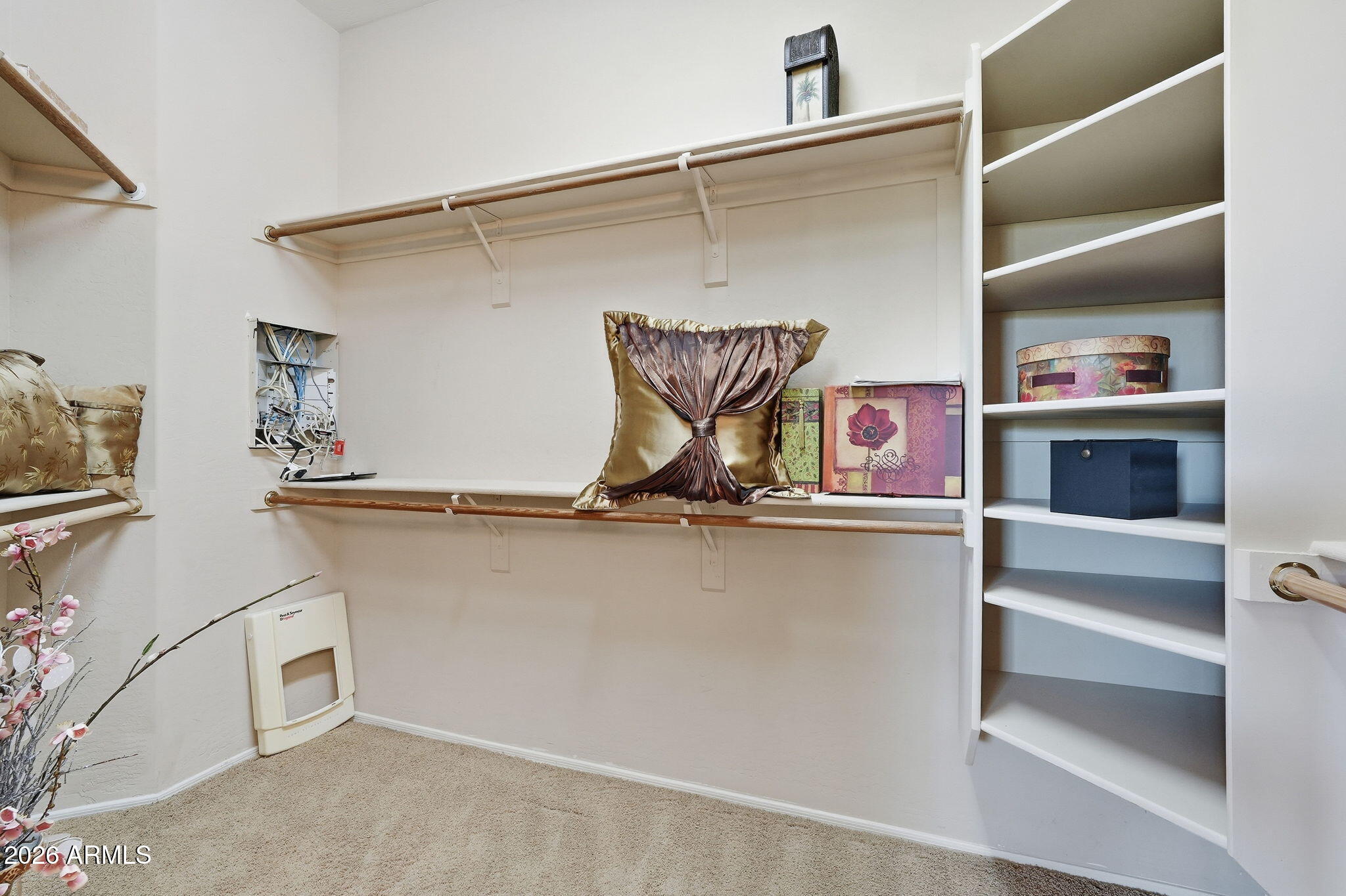 4548 E NIGHTINGALE Lane