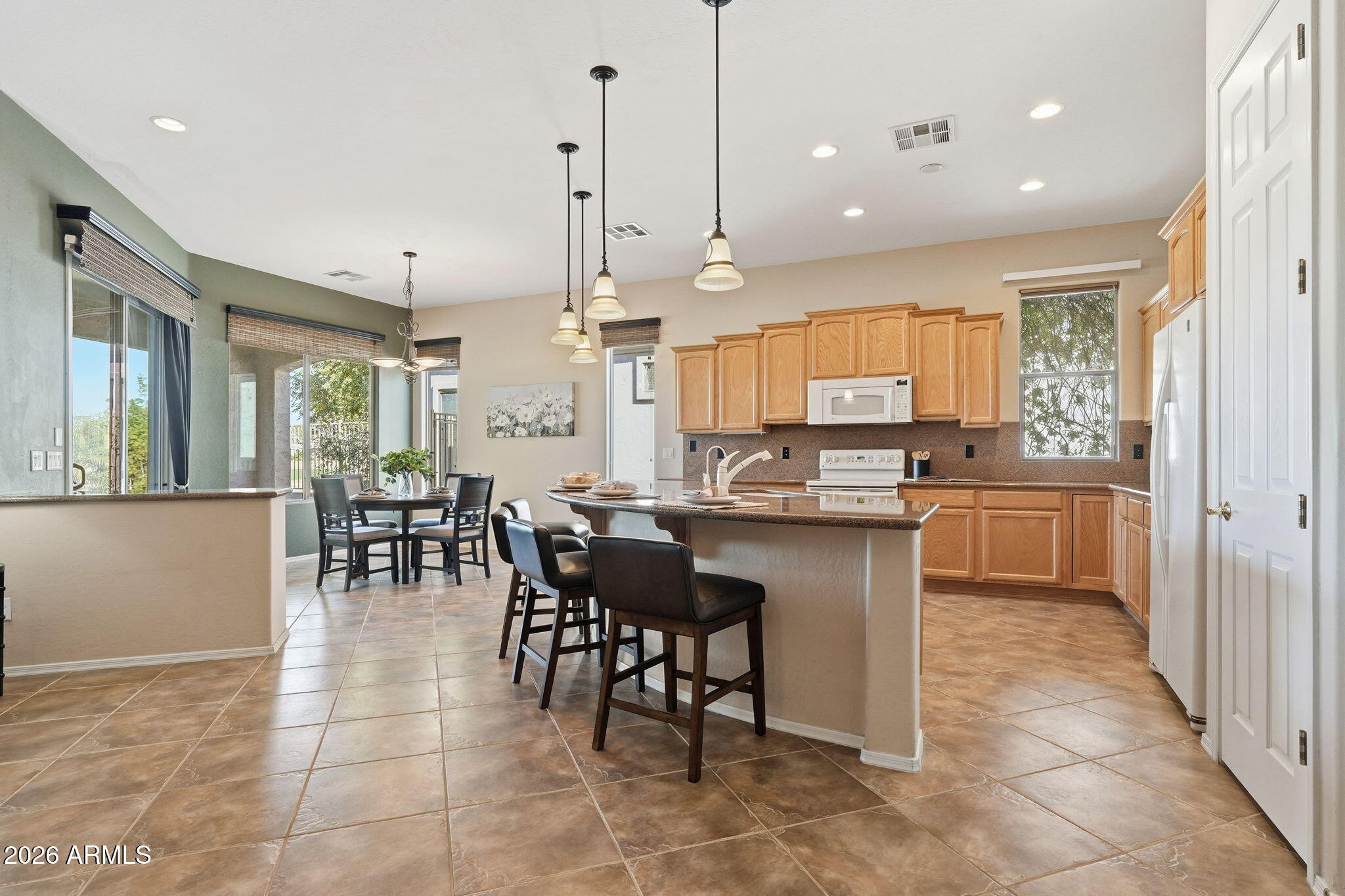 4548 E NIGHTINGALE Lane