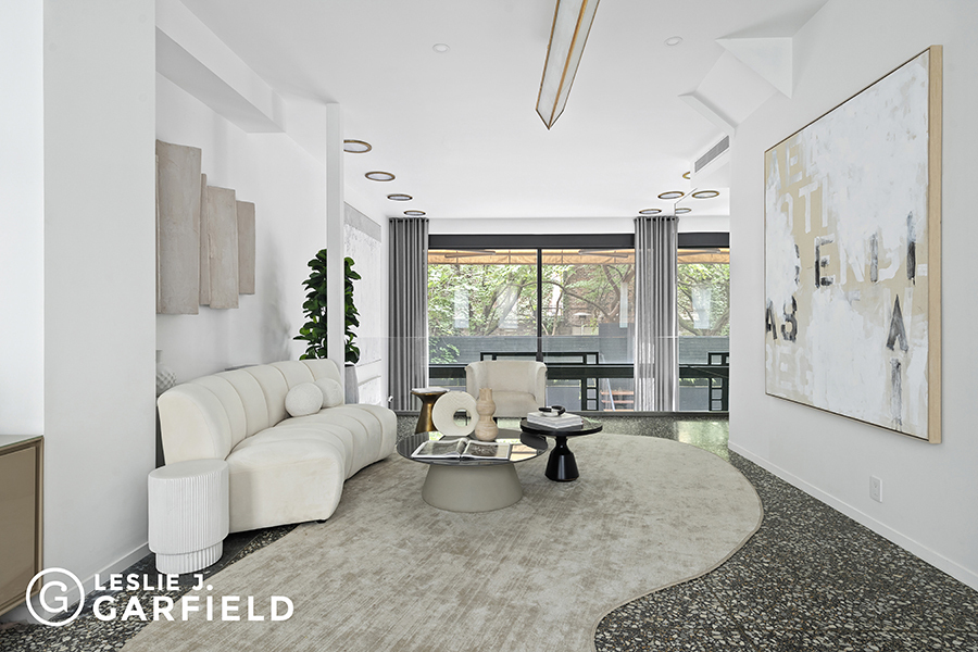 75 Bedford Street House