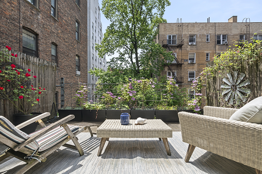 110 W 13TH Street