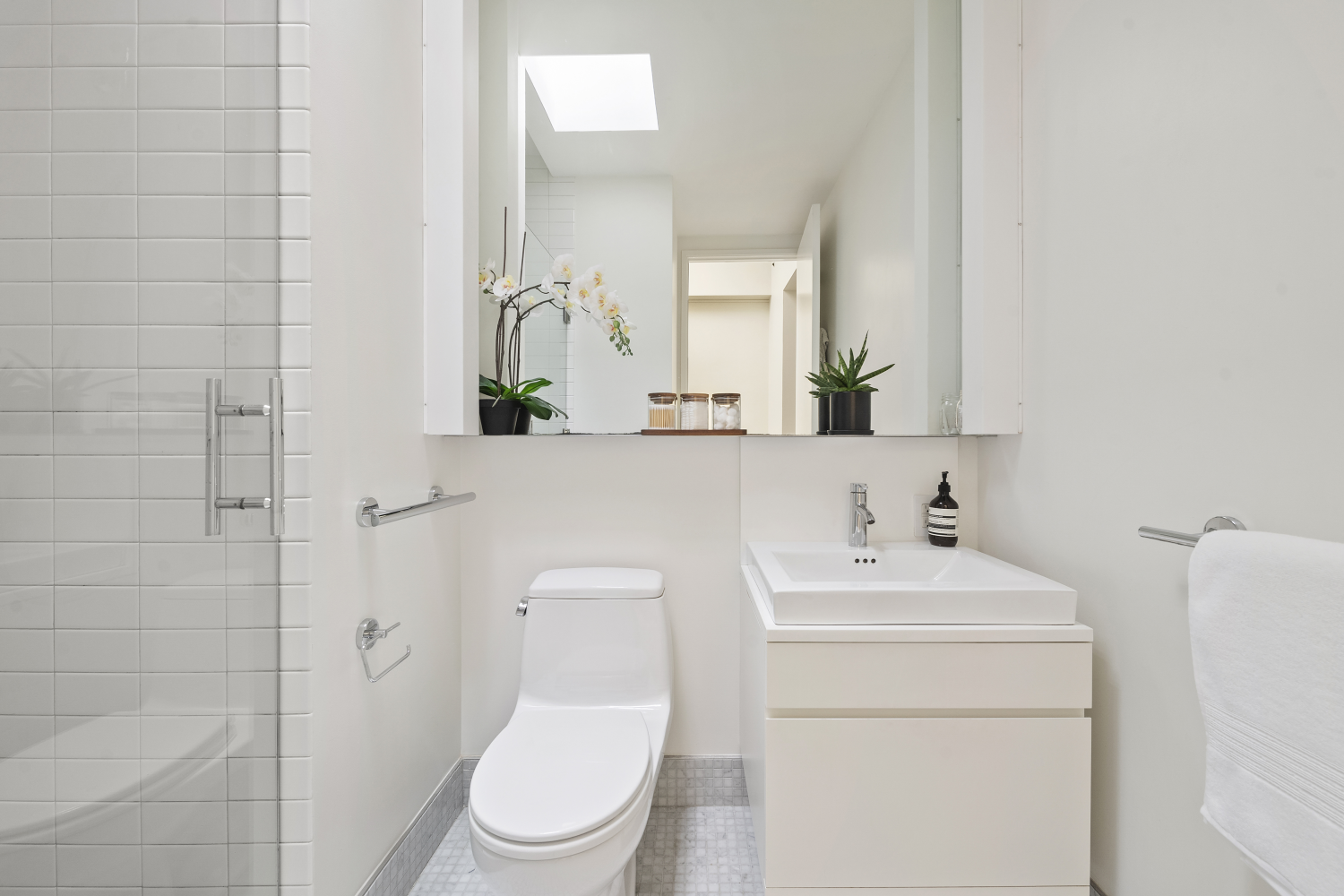 110 W 13TH Street