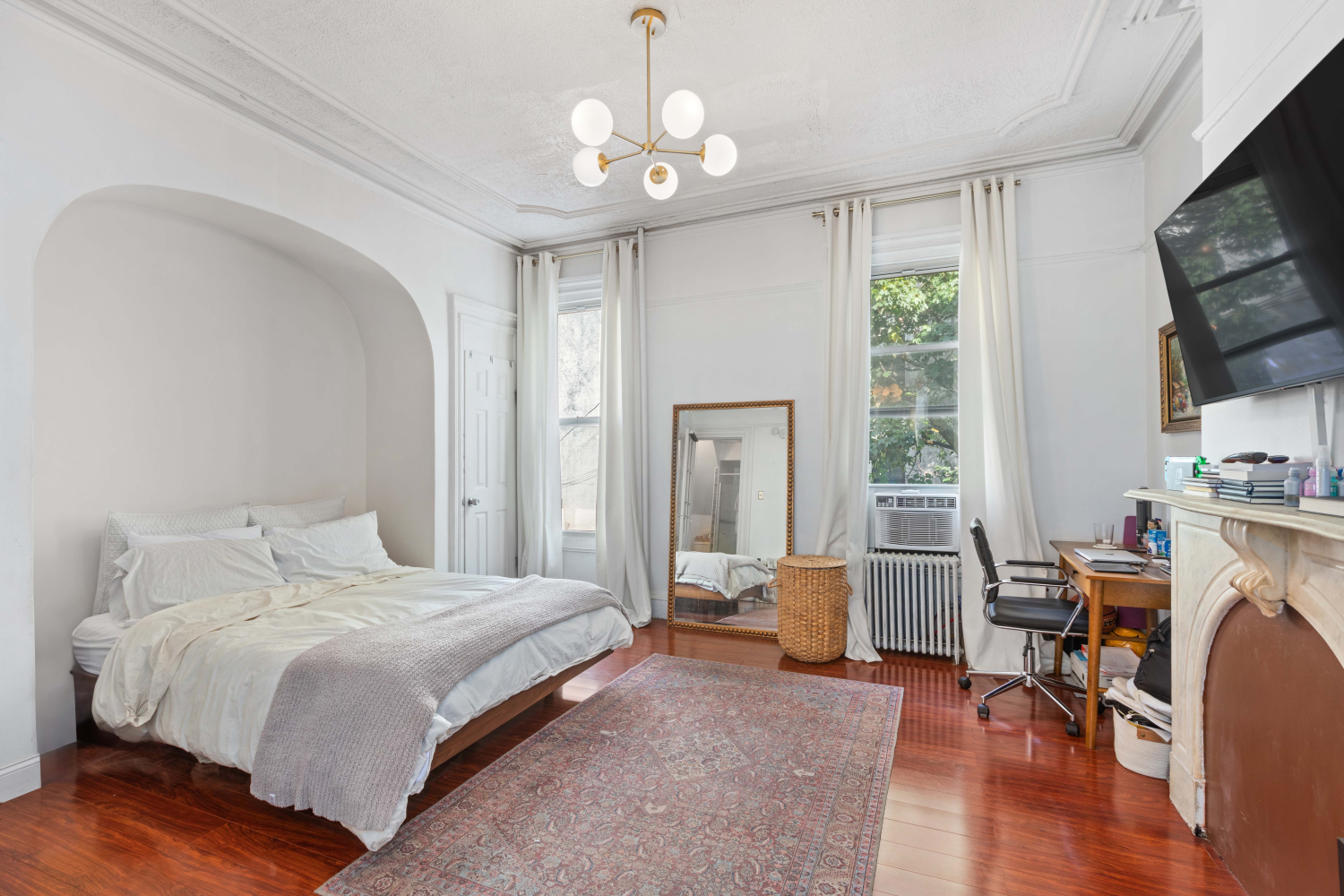 115 RYERSON Street 2A