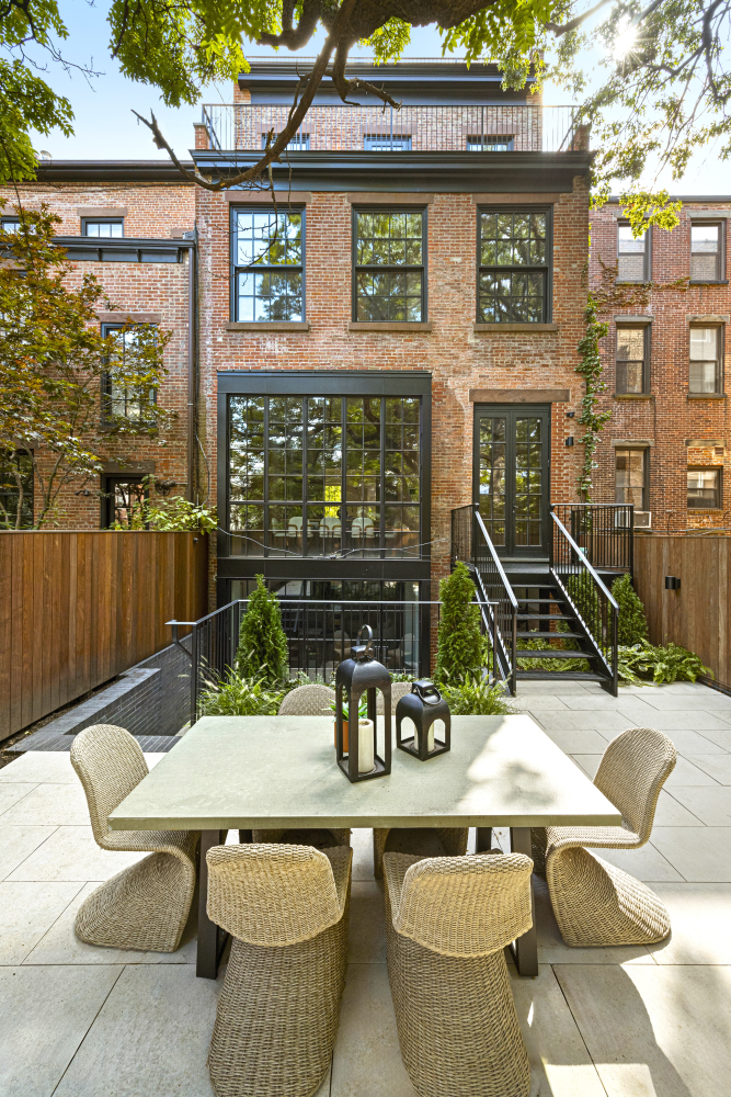 11 CRANBERRY Street