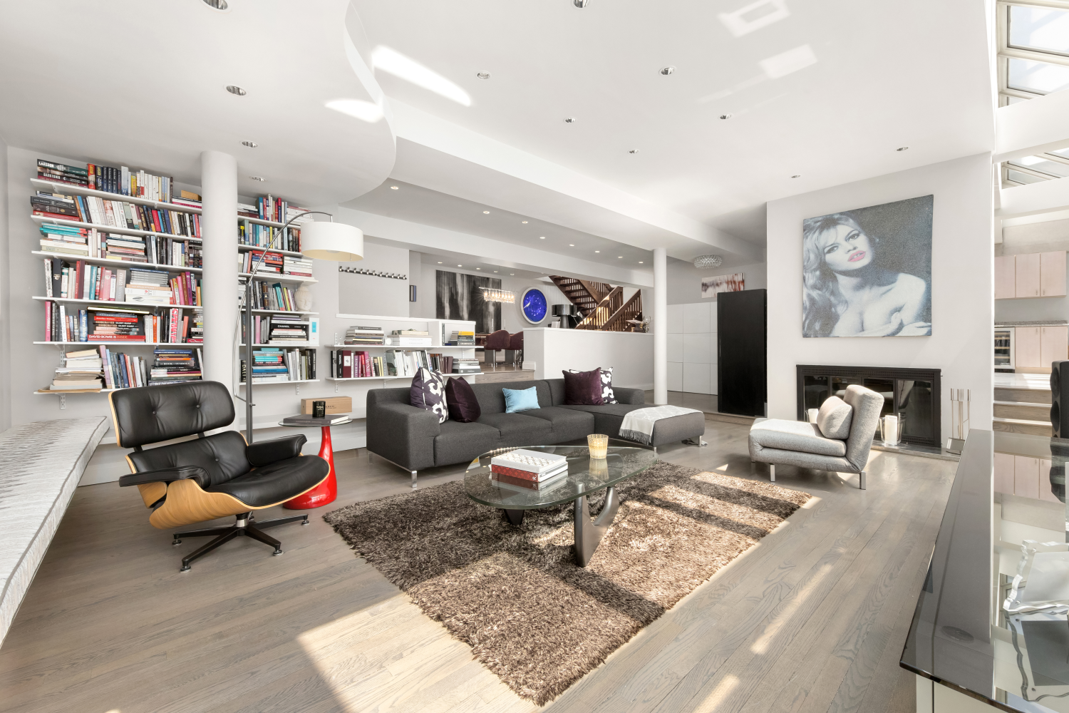 301 E 52ND Street PHC