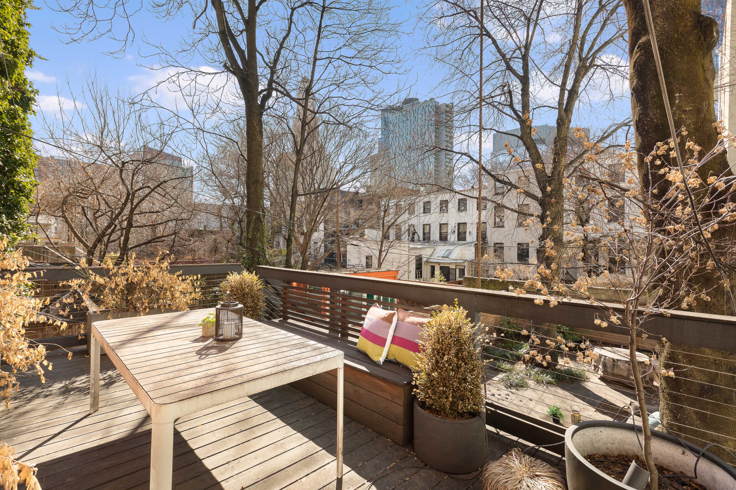 60 S ELLIOTT Place