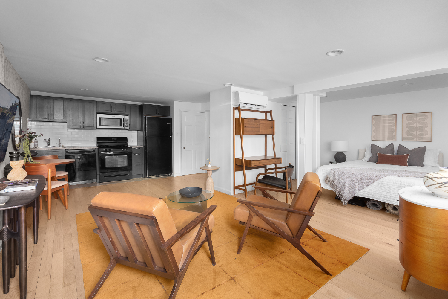 60 S ELLIOTT Place