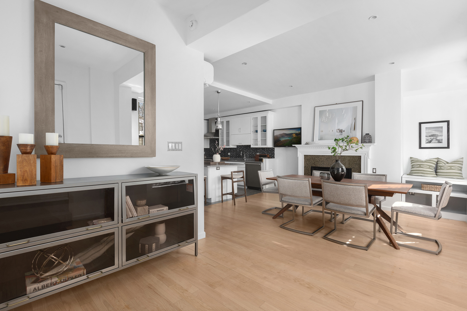 60 S ELLIOTT Place