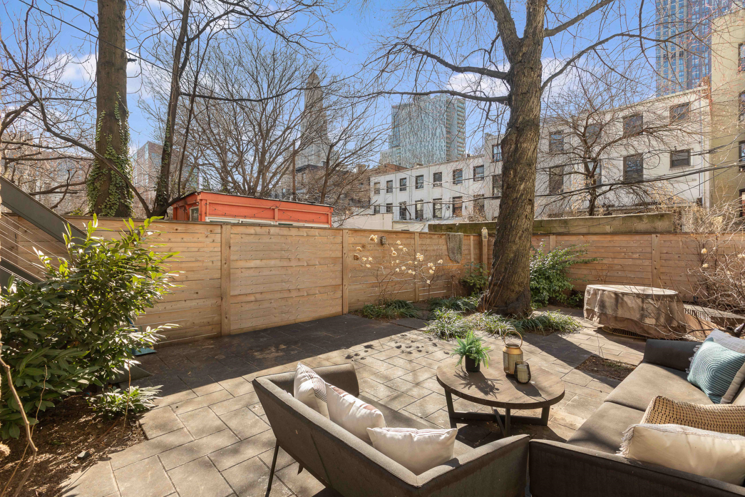 60 S ELLIOTT Place