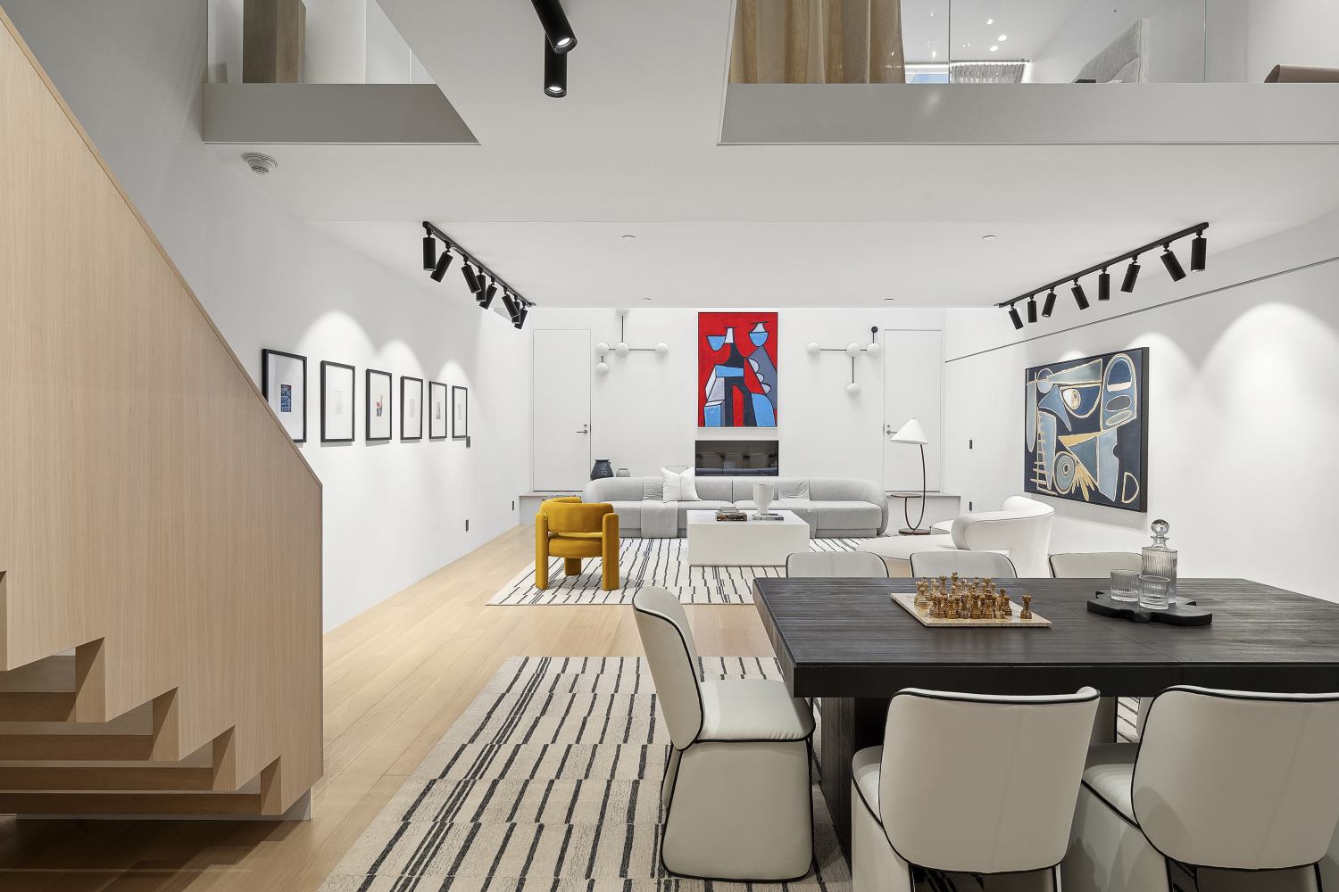 217 W 20TH Street
