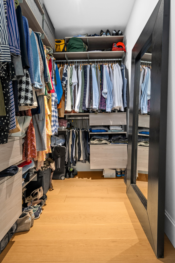 22-18 JACKSON Avenue 208