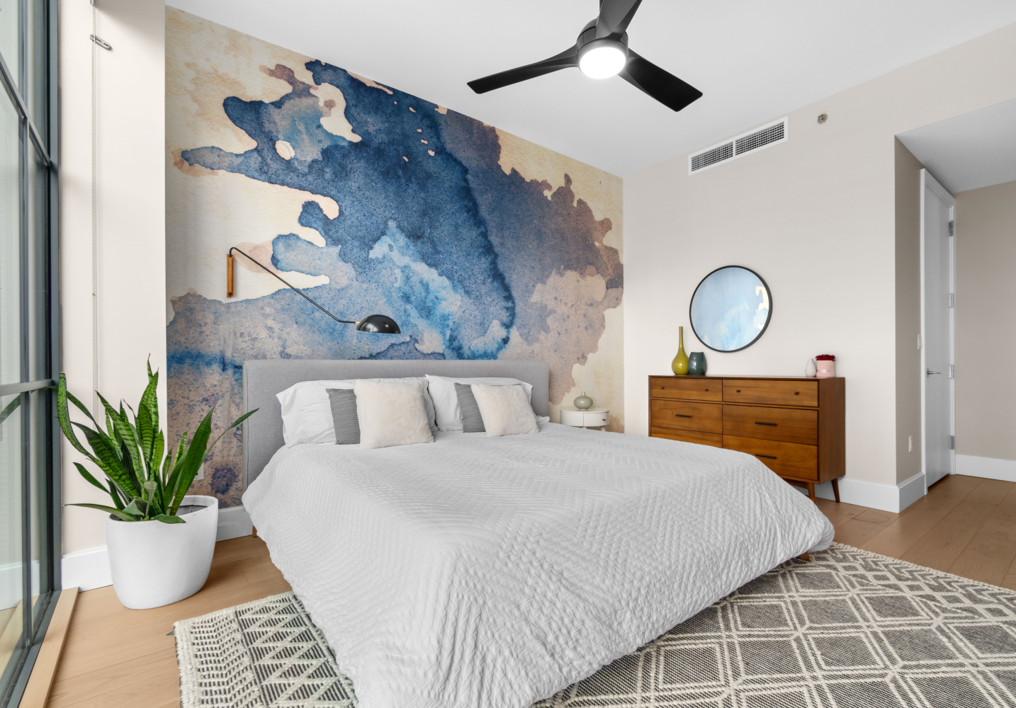 22-18 JACKSON Avenue 208