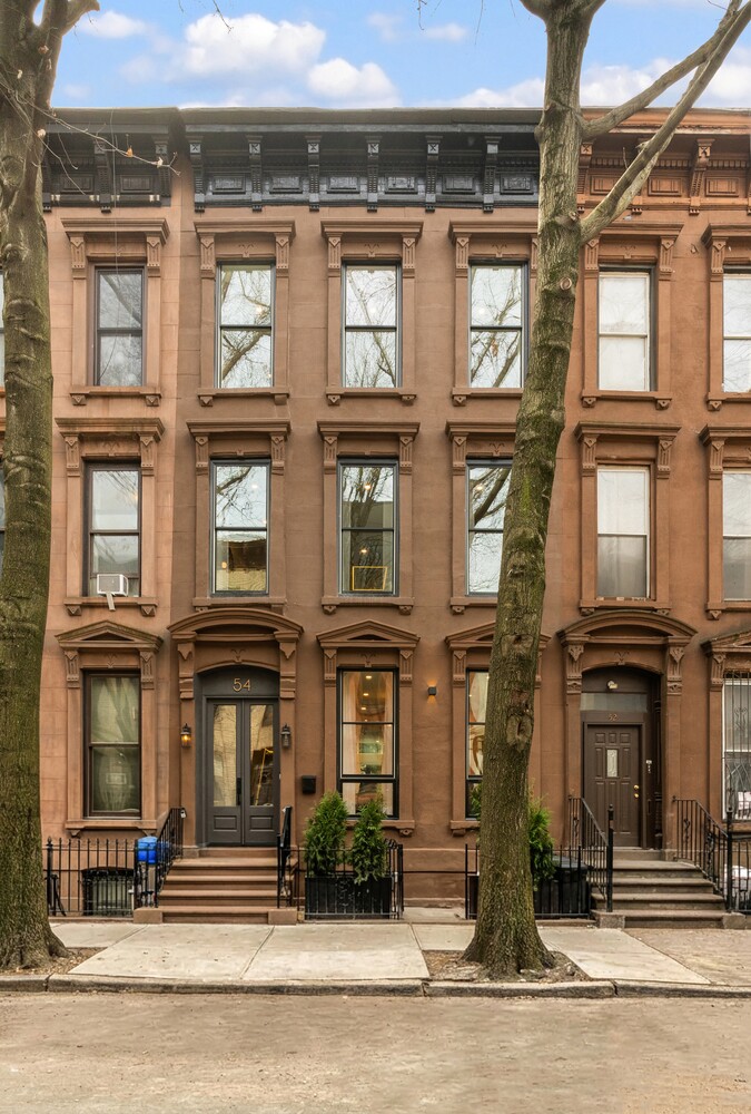 54 ST MARKS Place
