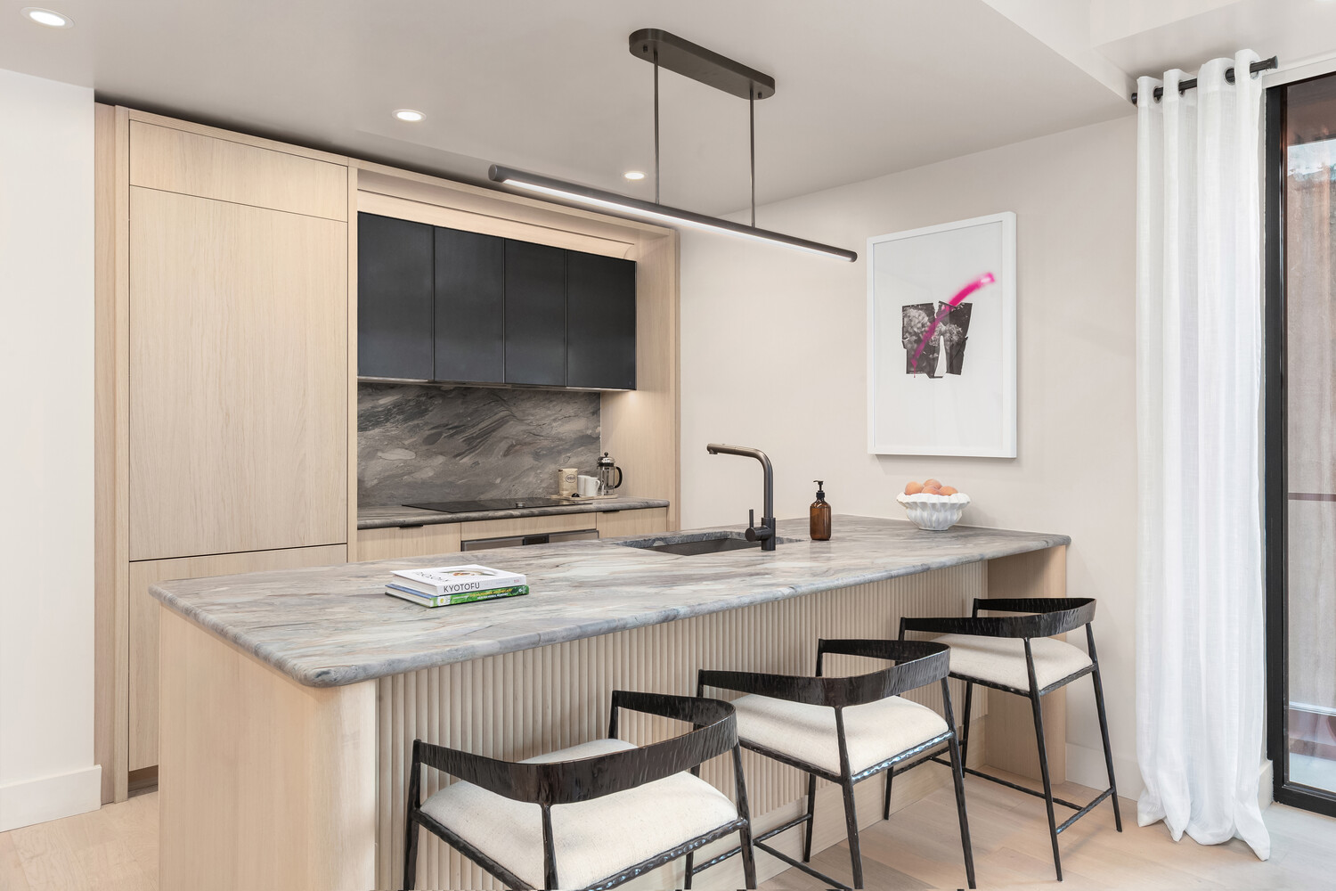 400 W 38TH Street 3GN