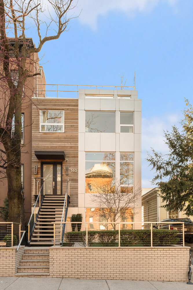 140 CLINTON Avenue