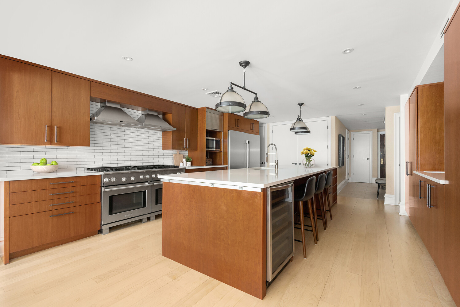 506 E 87TH Street