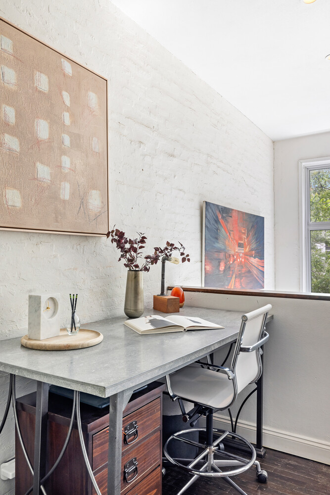 262 W 25TH Street 2