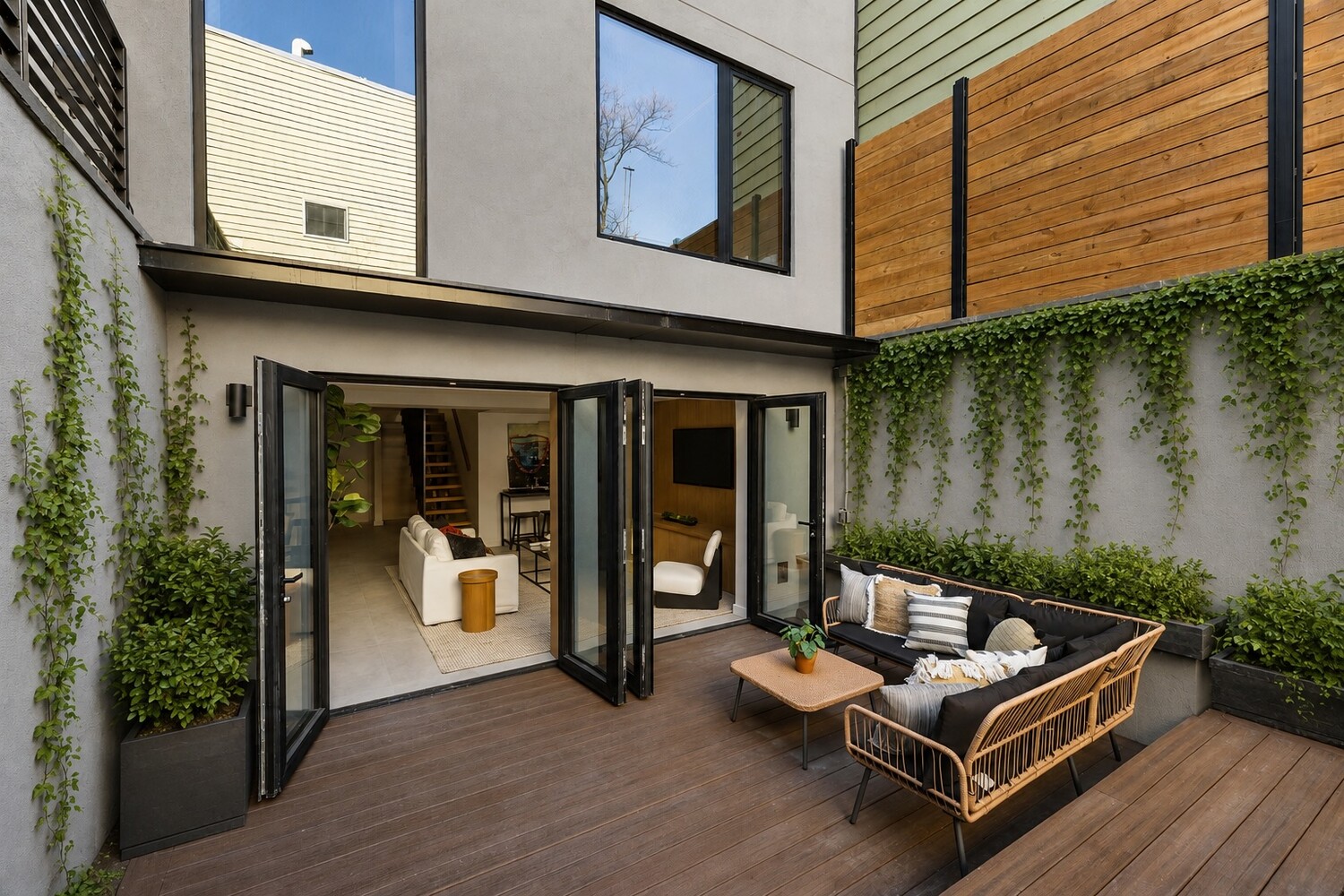 74 DIAMOND Street 1A