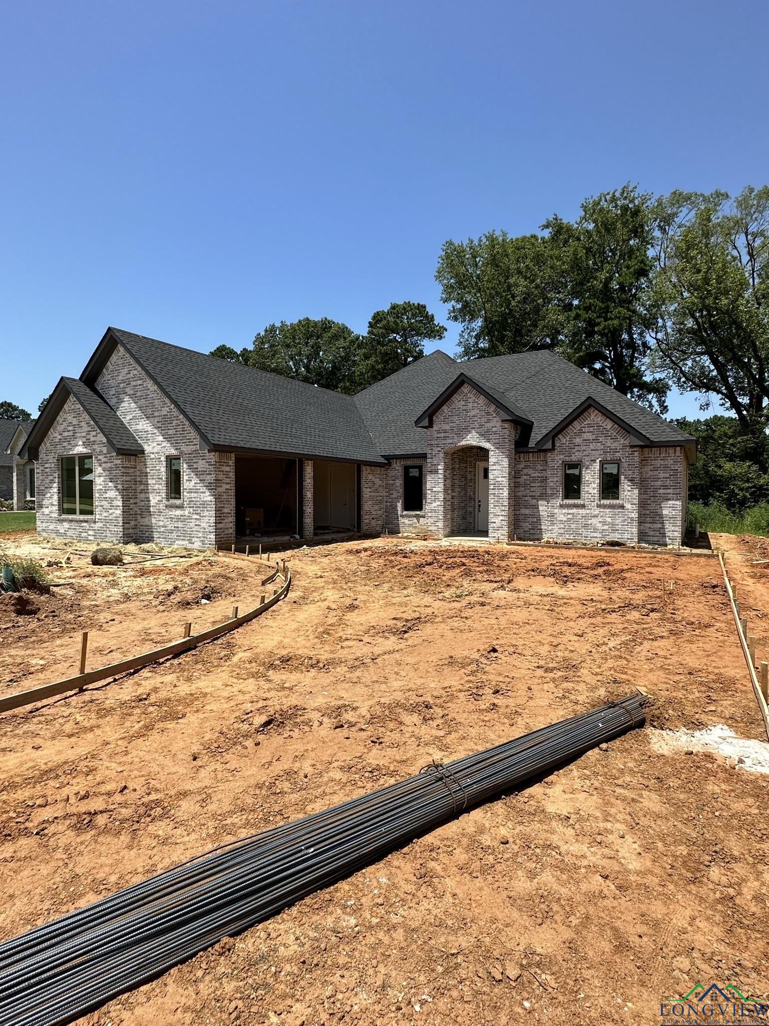 128 Saddle Brook Circle