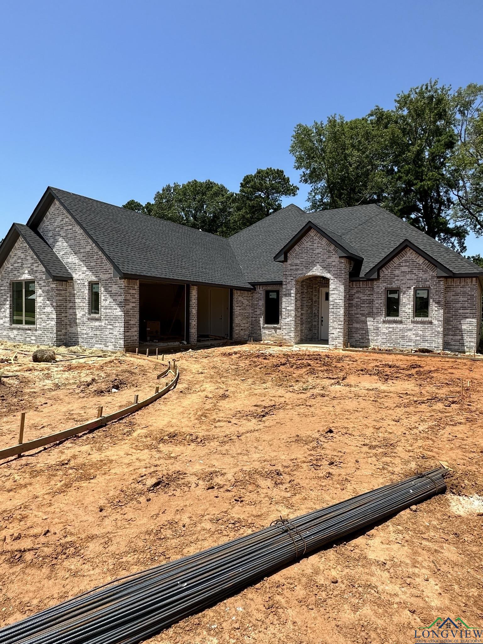 128 Saddle Brook Circle