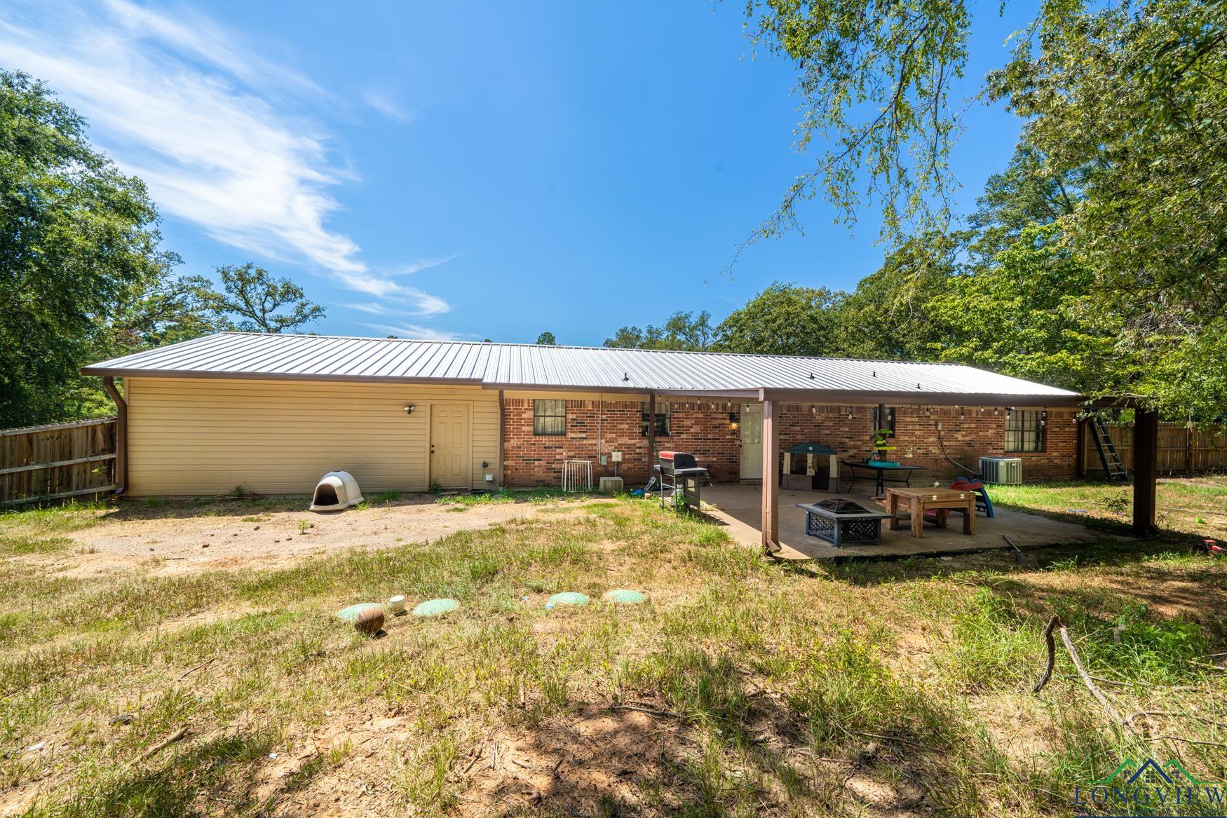 46 Christie Rd