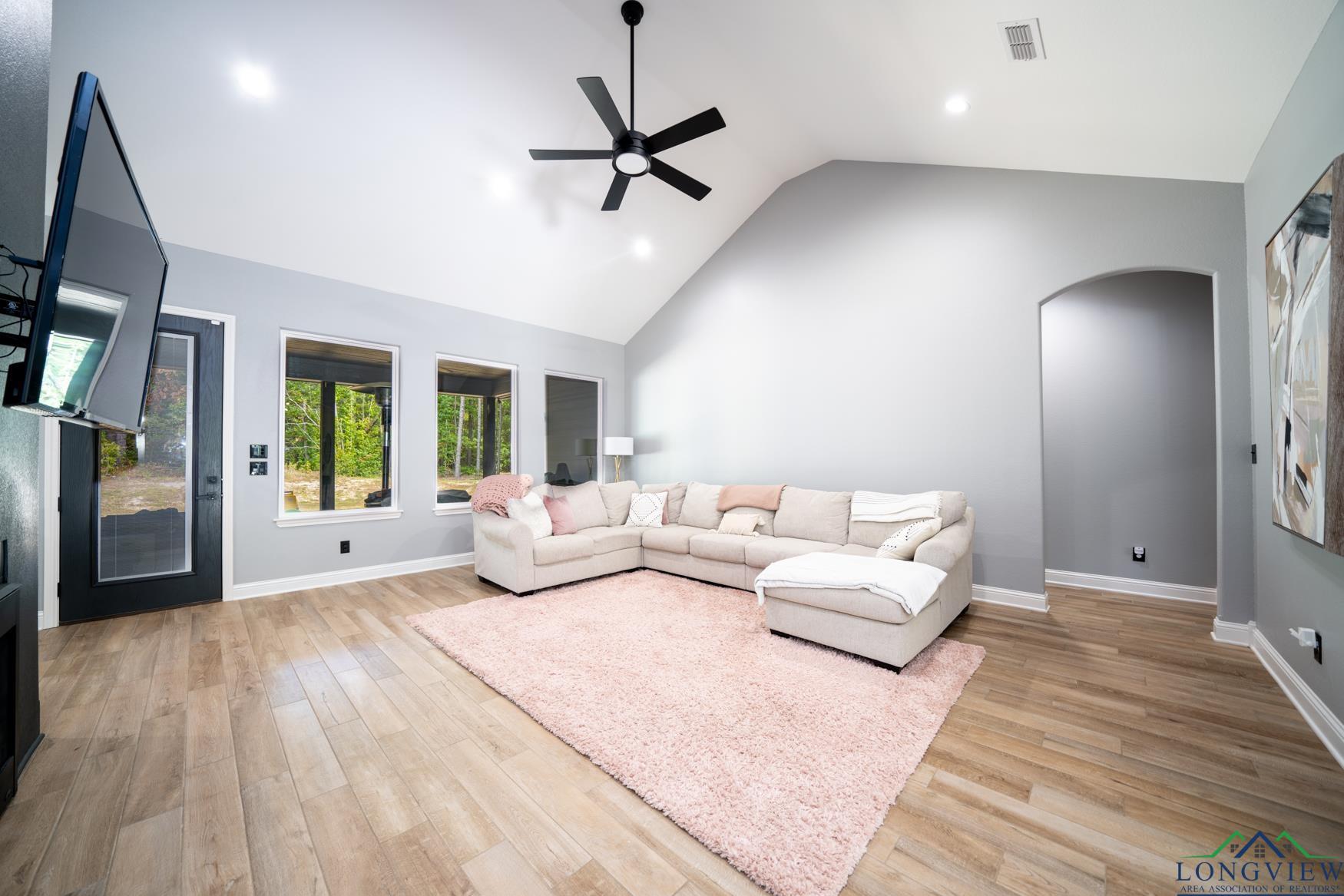 3270 Zinnia Rd