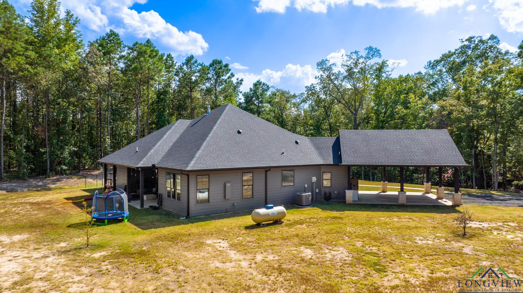 3270 Zinnia Rd