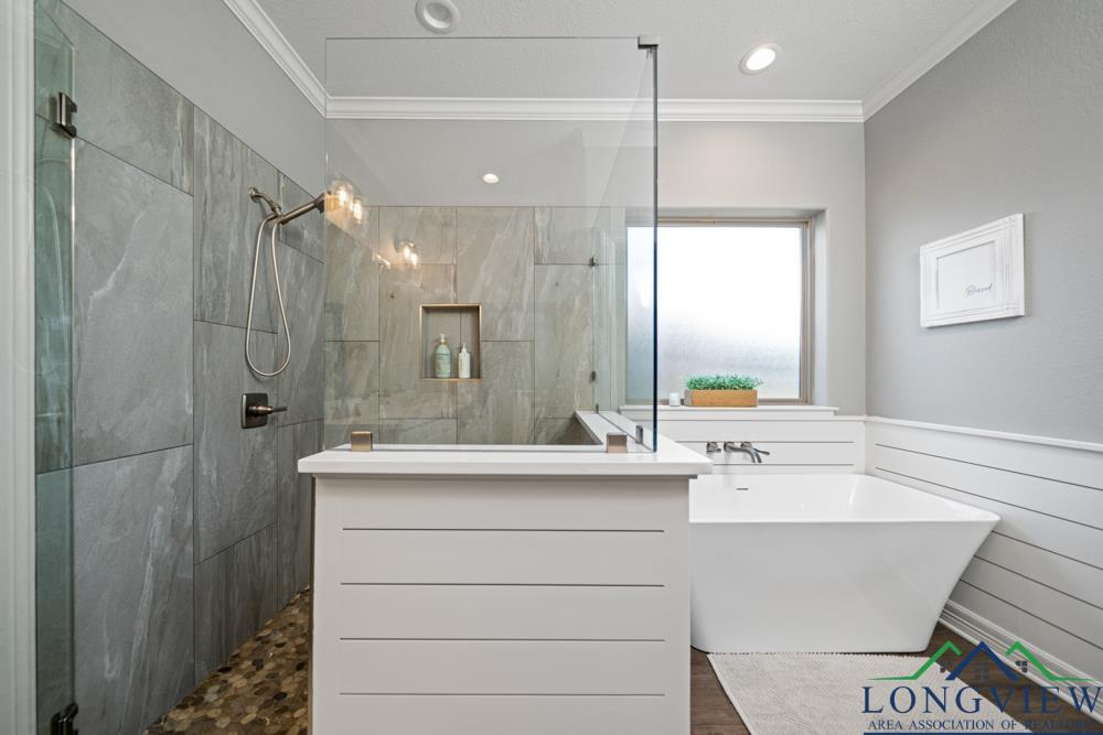 209 Lafoy Lane