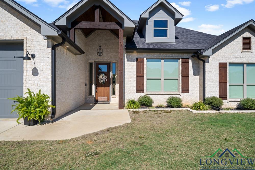 209 Lafoy Lane