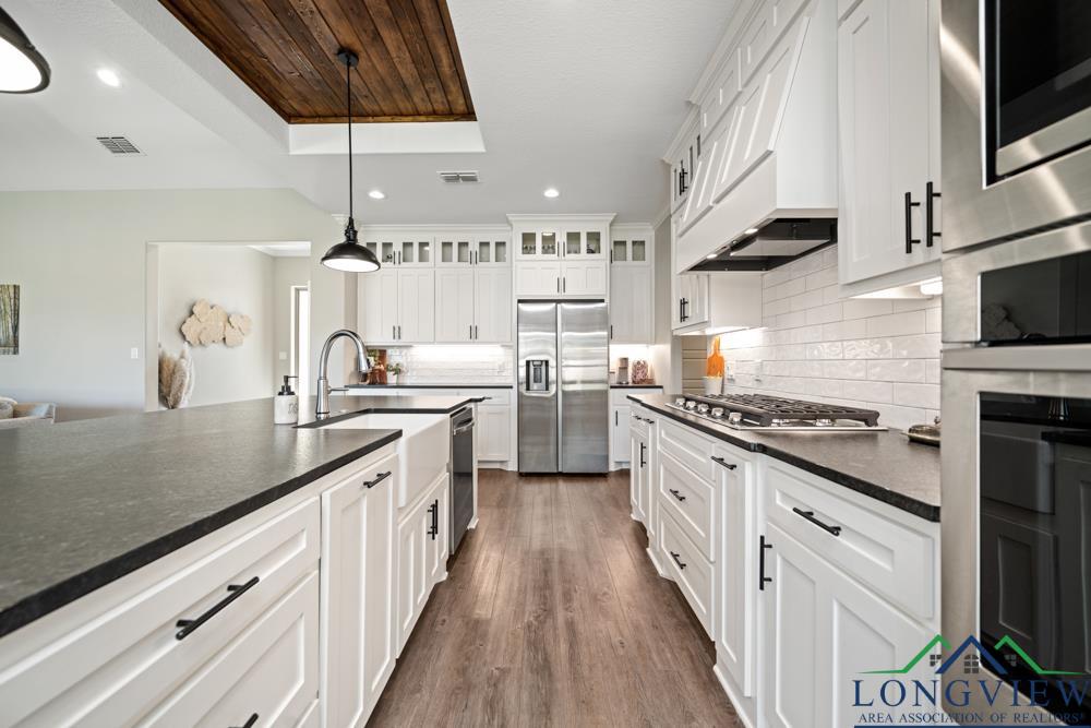 209 Lafoy Lane