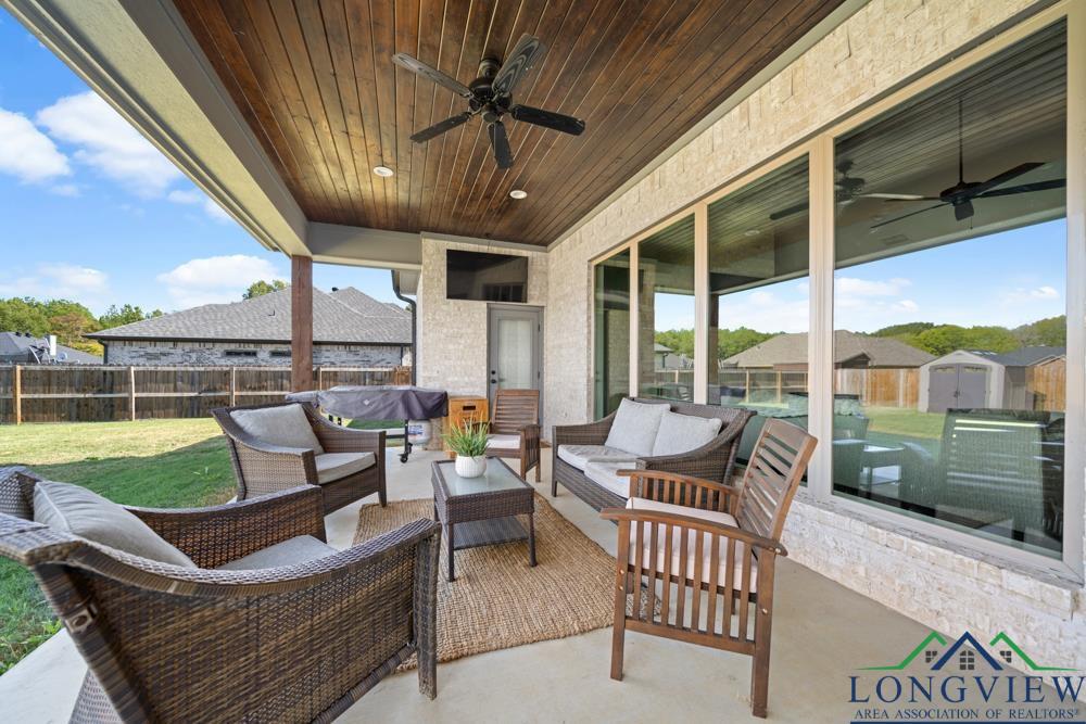 209 Lafoy Lane